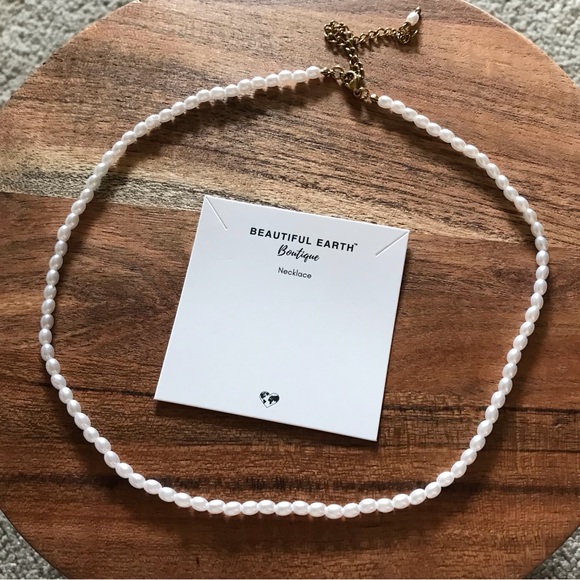 Temi Pearl Necklace - Picture 2 of 3